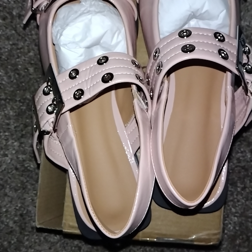 Stylish Pink Women's Shoes with Buckle Detail - Picture 3 of 14
